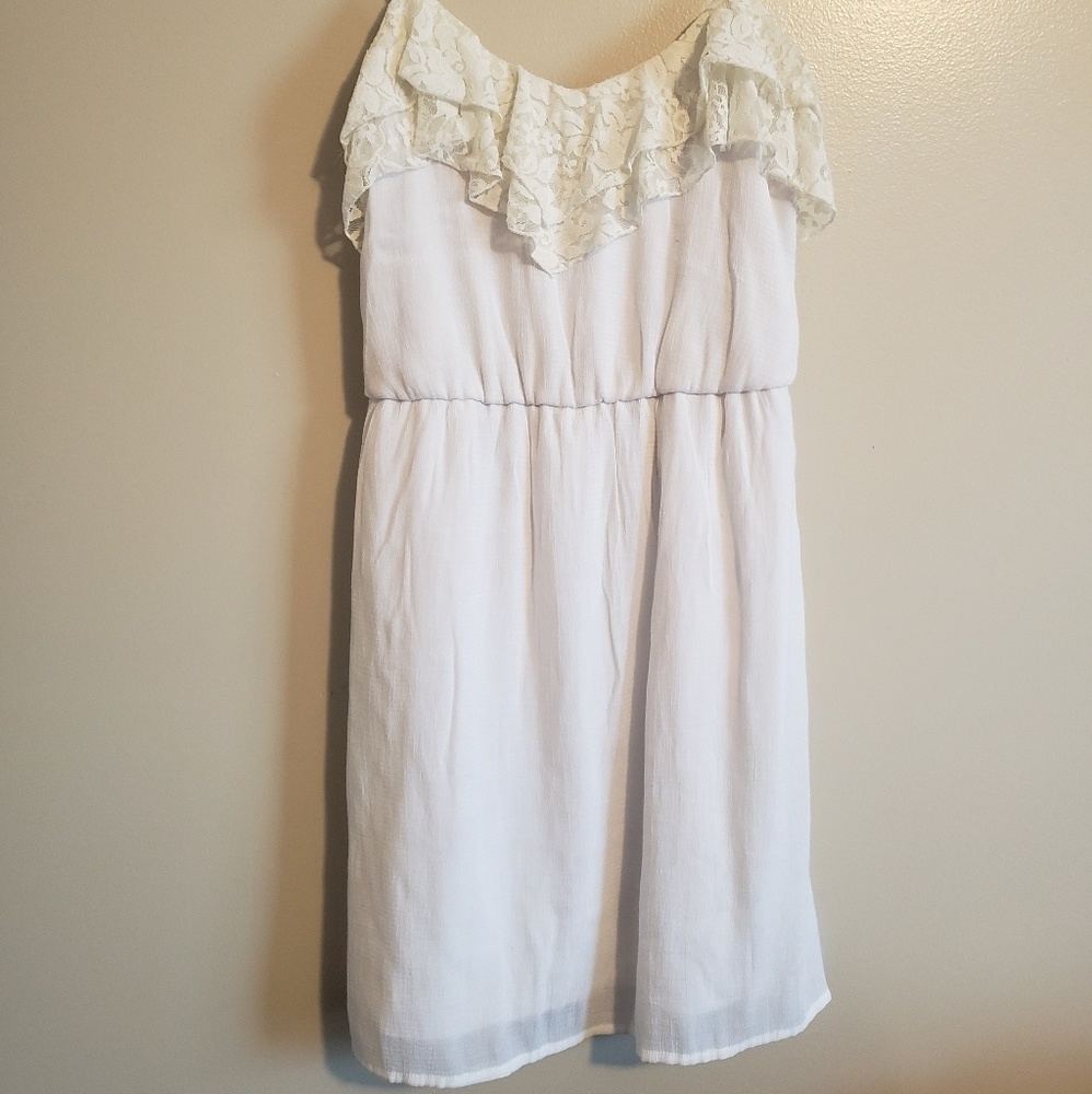 Lily Rose white dress with lace detail